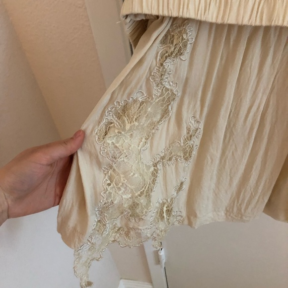 Cream Belted Tunic with Lace Details - Picture 2 of 4